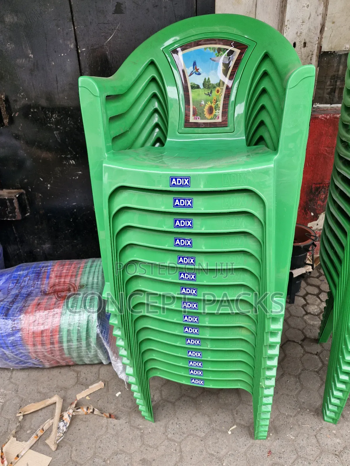 Green Flower Back Chair With Arms