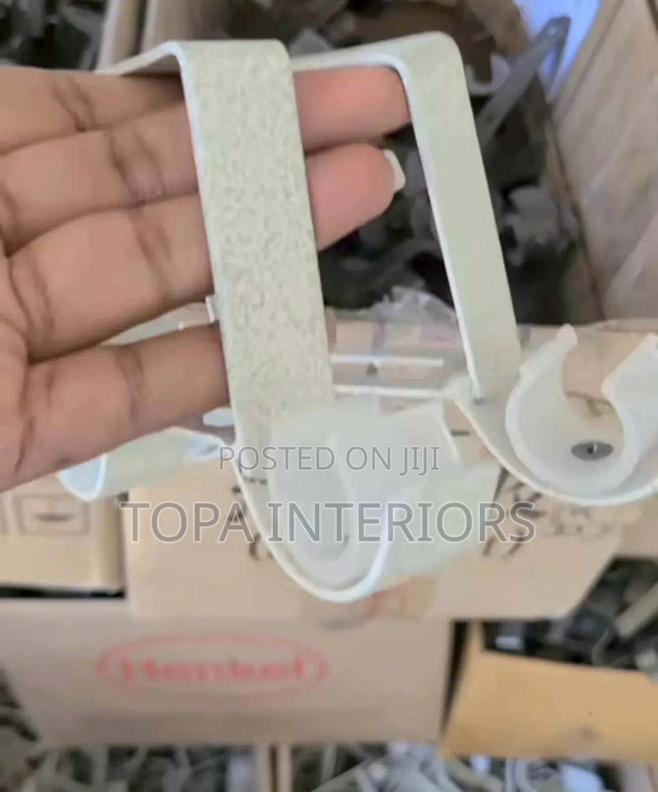 Strong Local Ceiling Brackets for Curtain Rod Installation