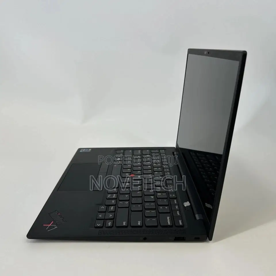 Laptop Lenovo ThinkPad X1 Carbon Gen11 16GB Intel Core I7 SSD 512GB