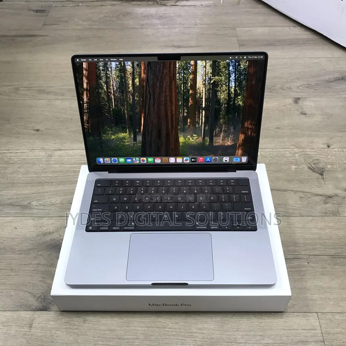 Laptop Apple MacBook Pro 2021 M1 16GB Intel Core I7 SSD 512GB