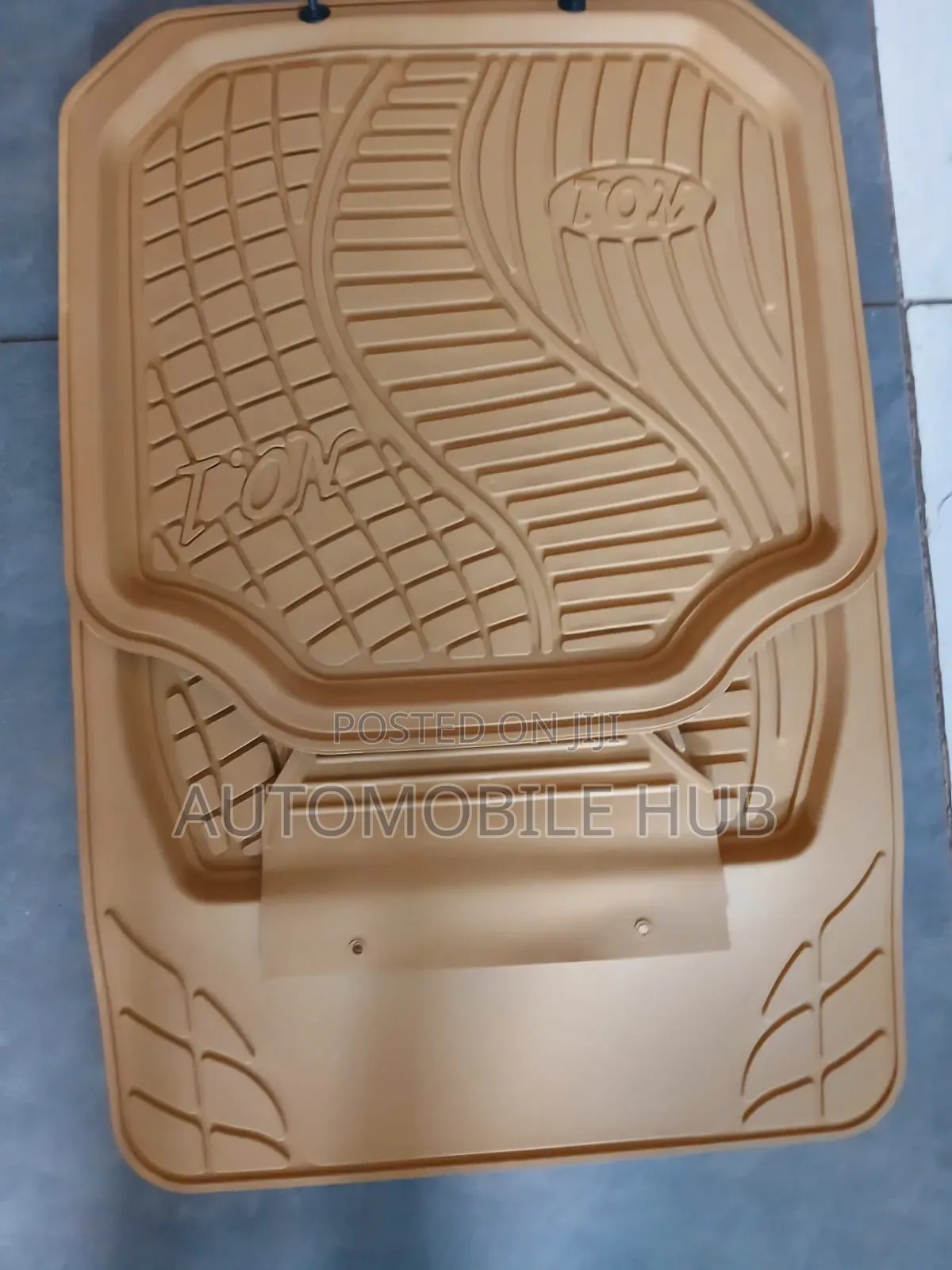 Car Floor Mats - Beige Car Floor Mats 5pcs .