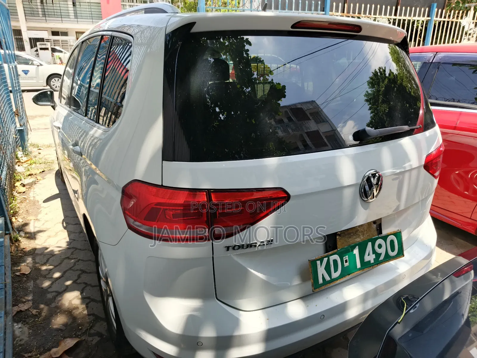 Volkswagen Touran 2018 White