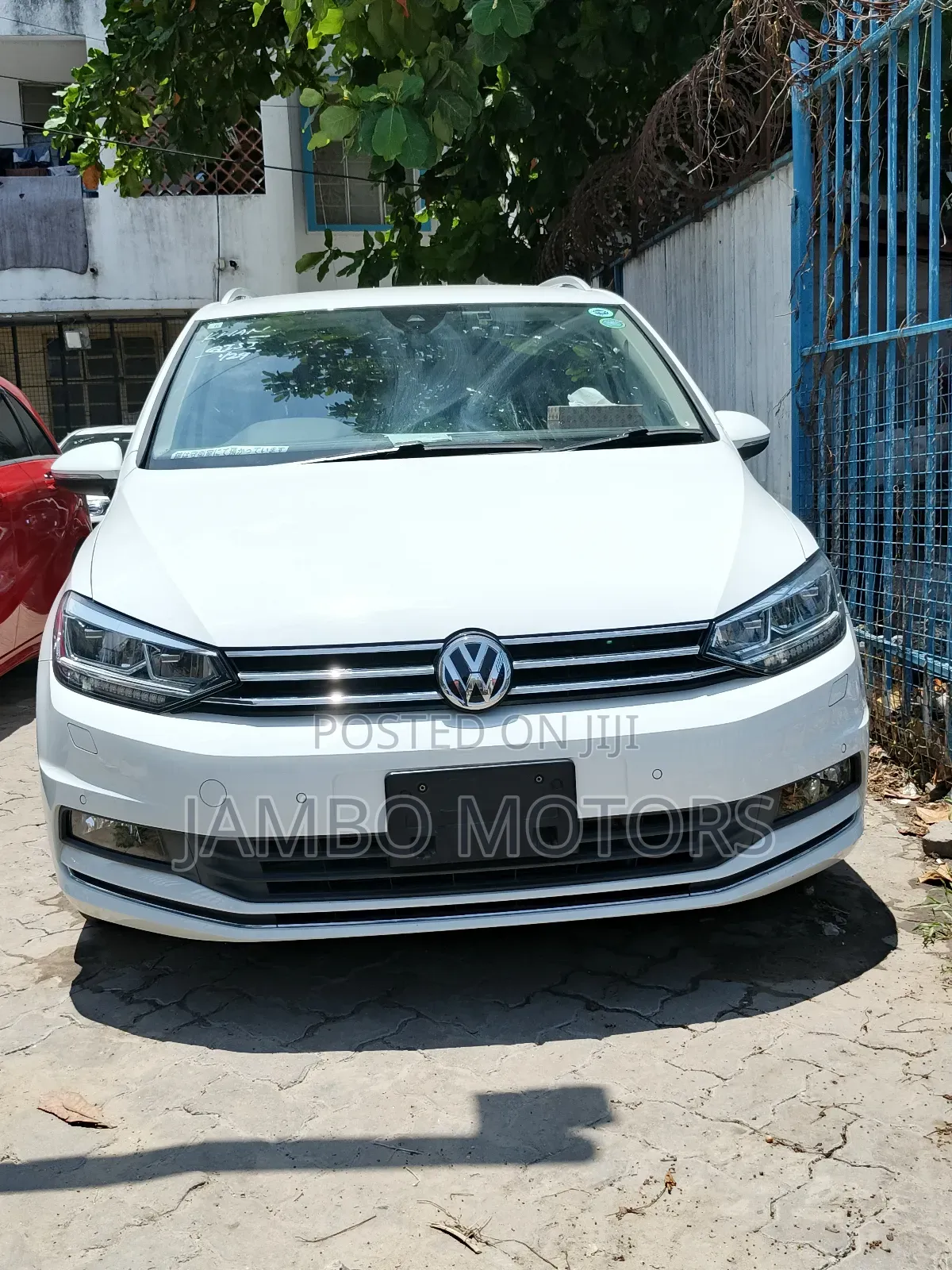 Volkswagen Touran 2018 White