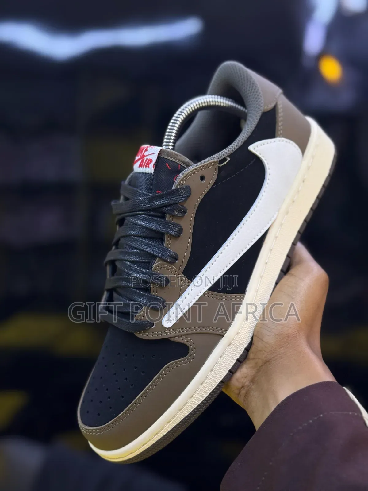 Nike Air Jordan 1 Low Og X Travis Scott “Dark Mocha”,