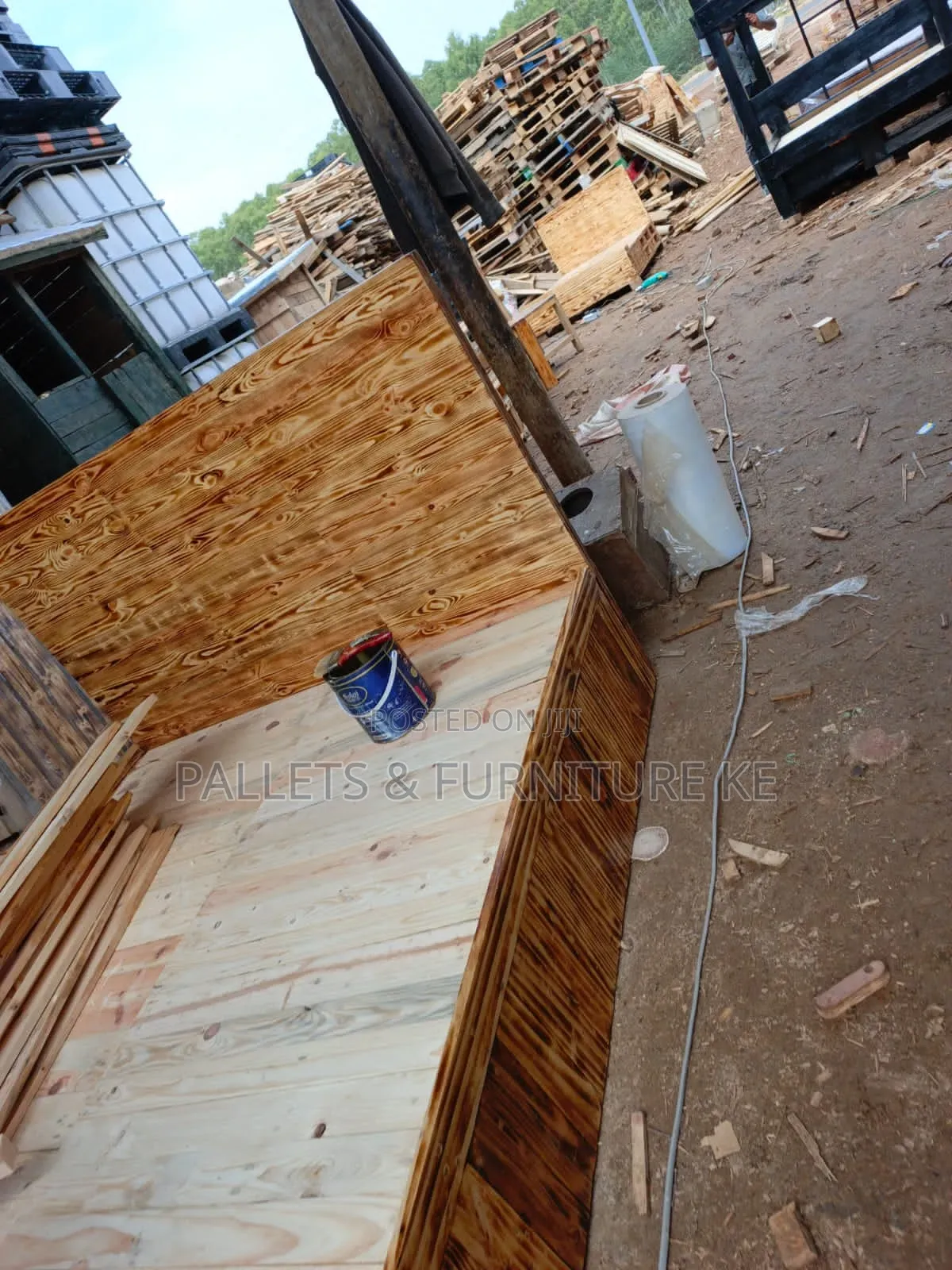 Soot Box Bed