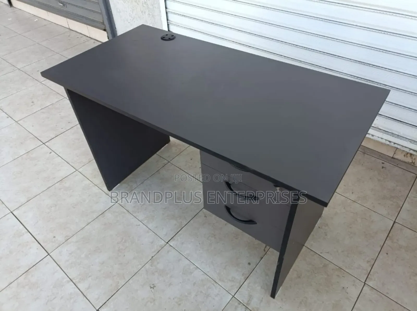 1.2m Gray Office Desk