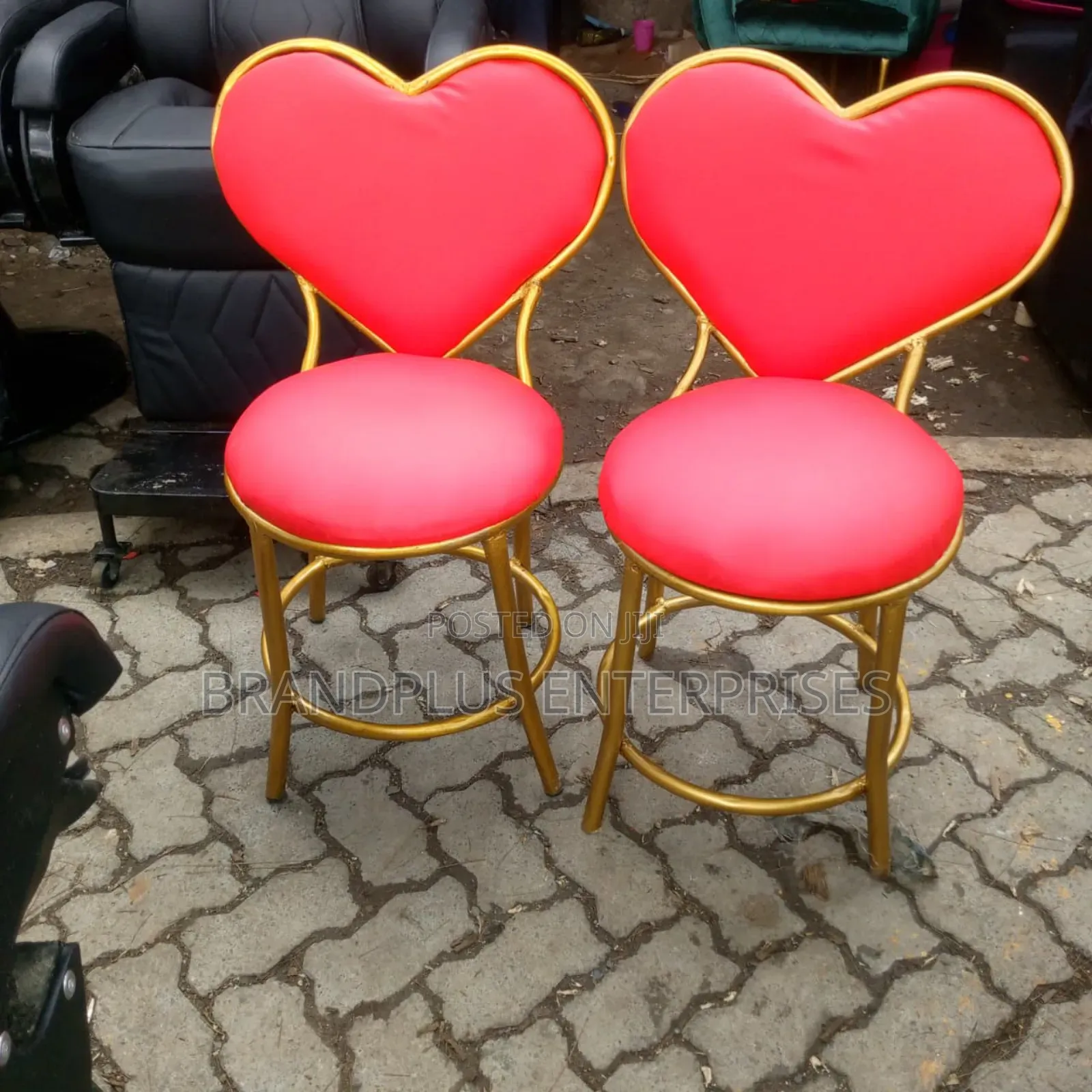 Styling/Manicure Seats
