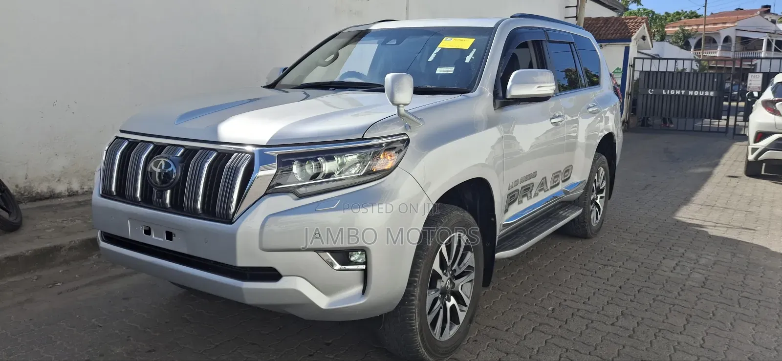 Toyota Land Cruiser Prado 2022 Silver