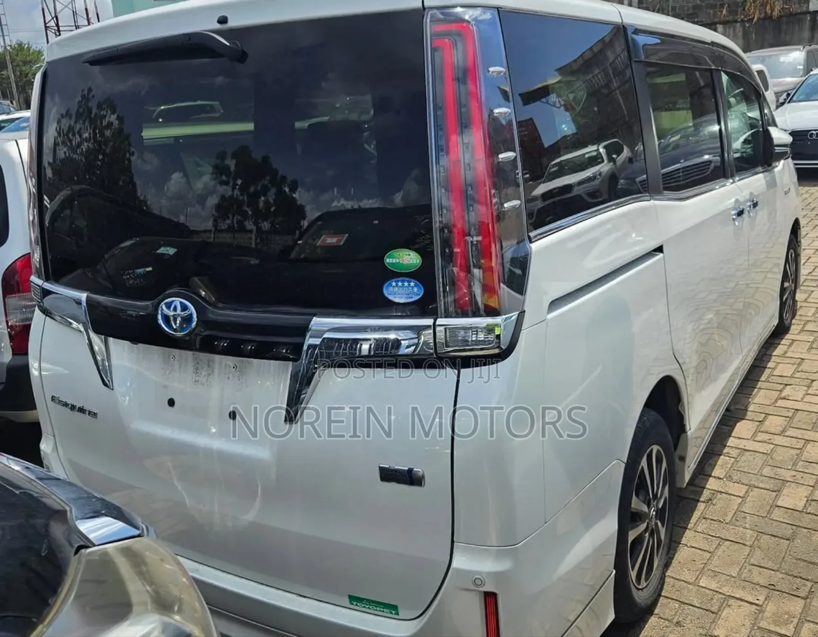 Toyota Esquire 2019 White