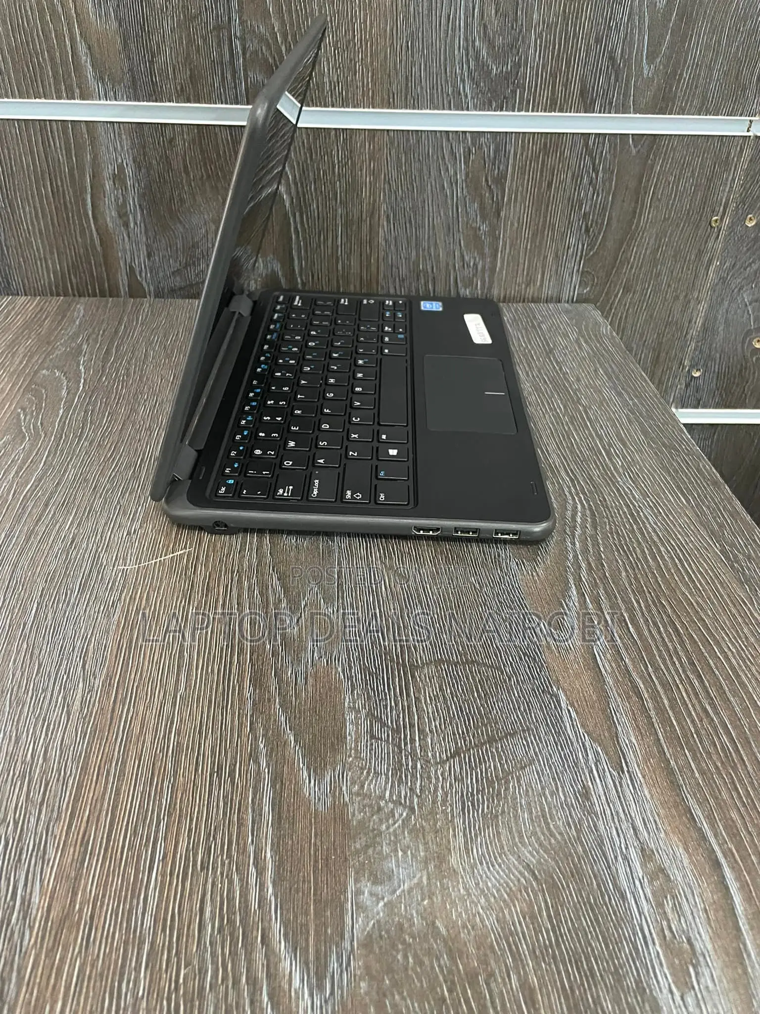 Laptop Dell Latitude 11 3190 4GB Intel Celeron SSD 128GB