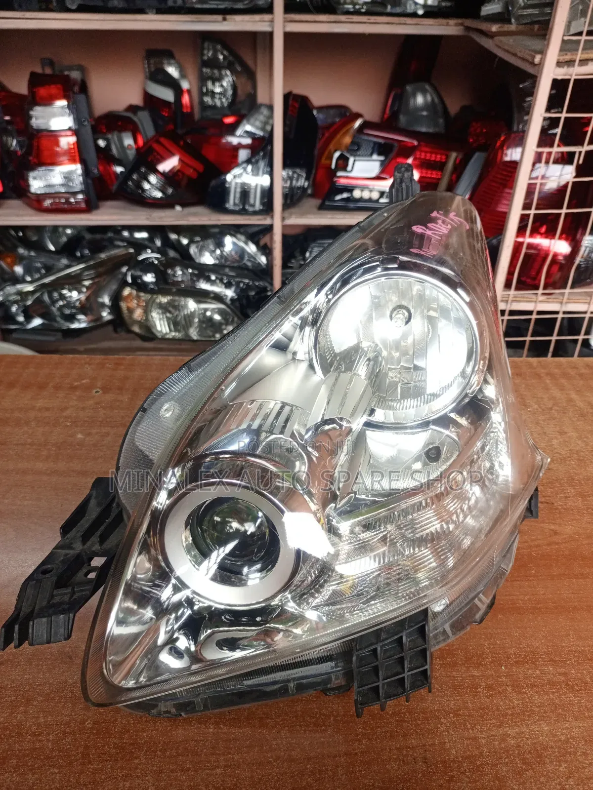 Ractis 2008 Nonzenon Headlights Complete With Bulbs