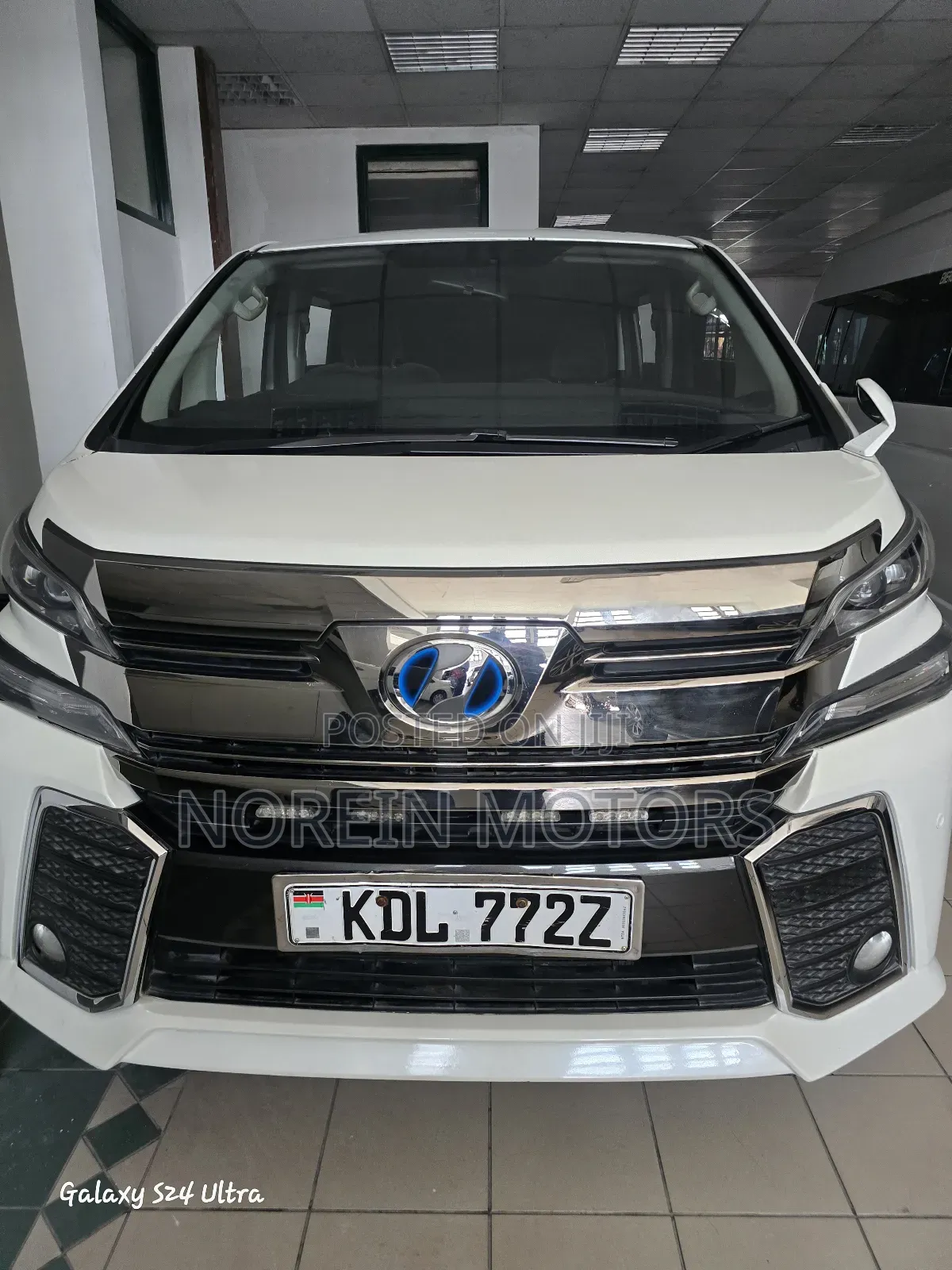 Toyota Vellfire 2016 White
