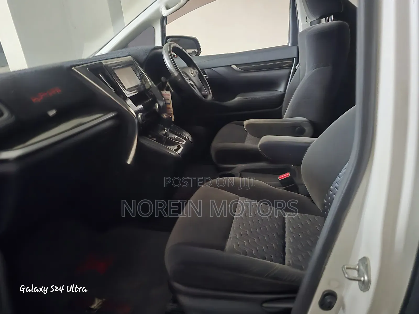 Toyota Vellfire 2016 White