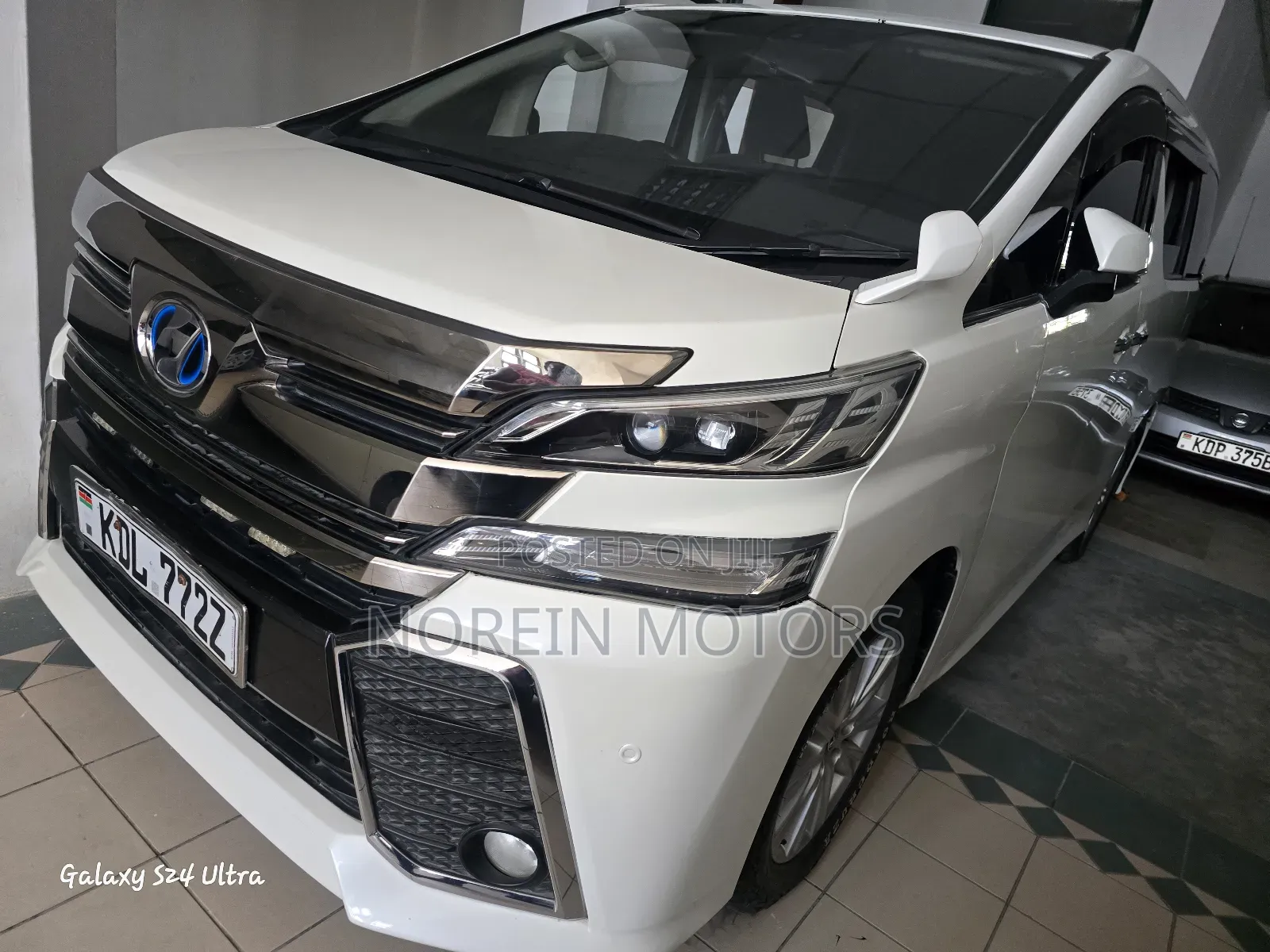 Toyota Vellfire 2016 White