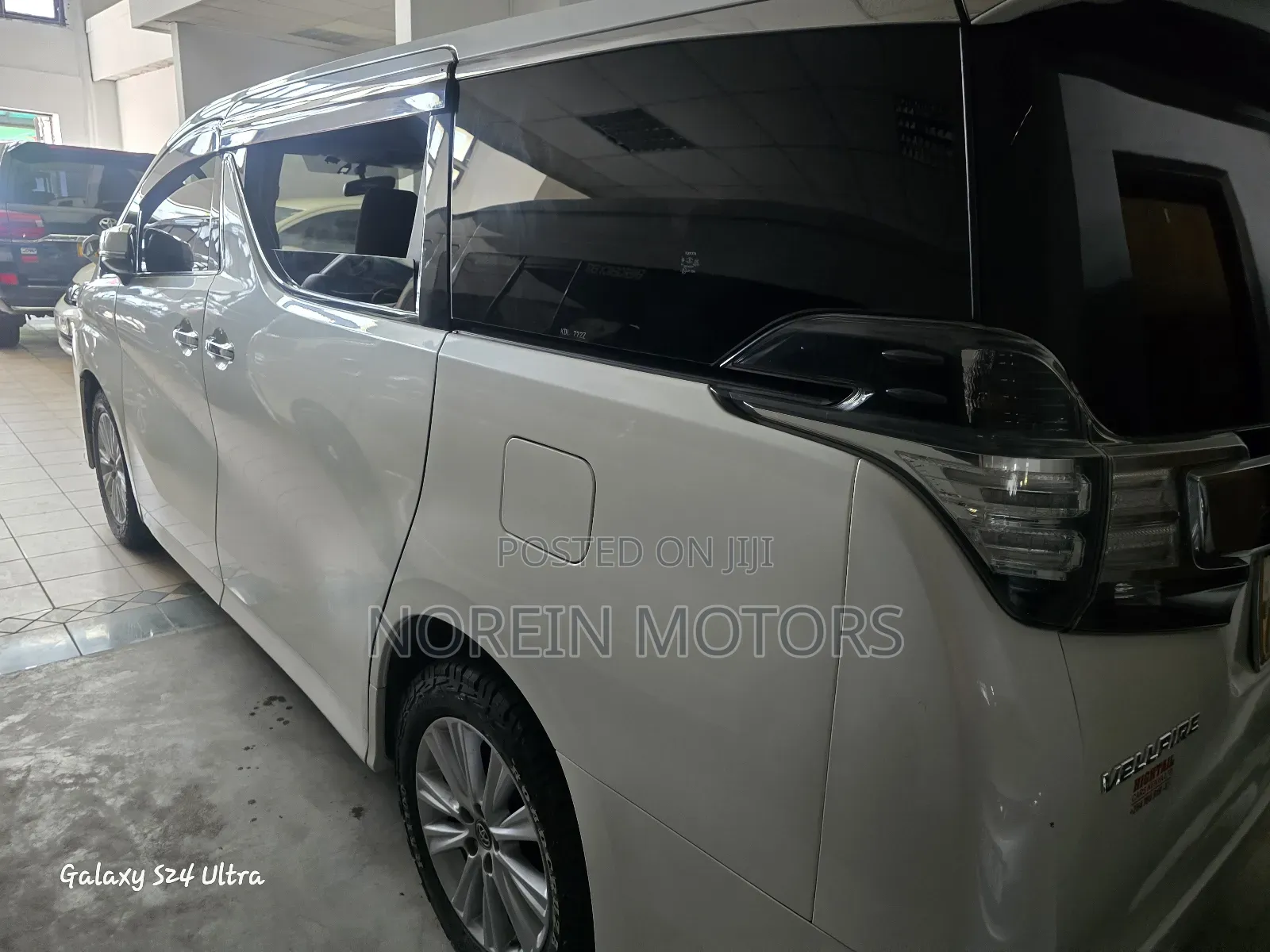 Toyota Vellfire 2016 White