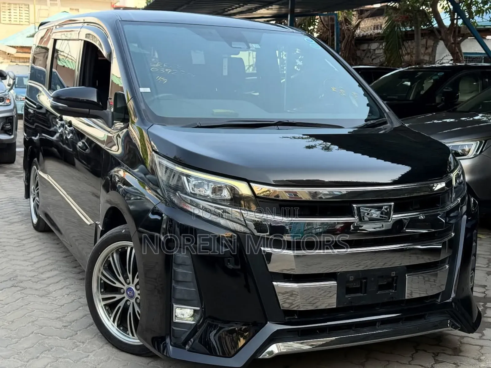 Toyota Noah 2019 Black