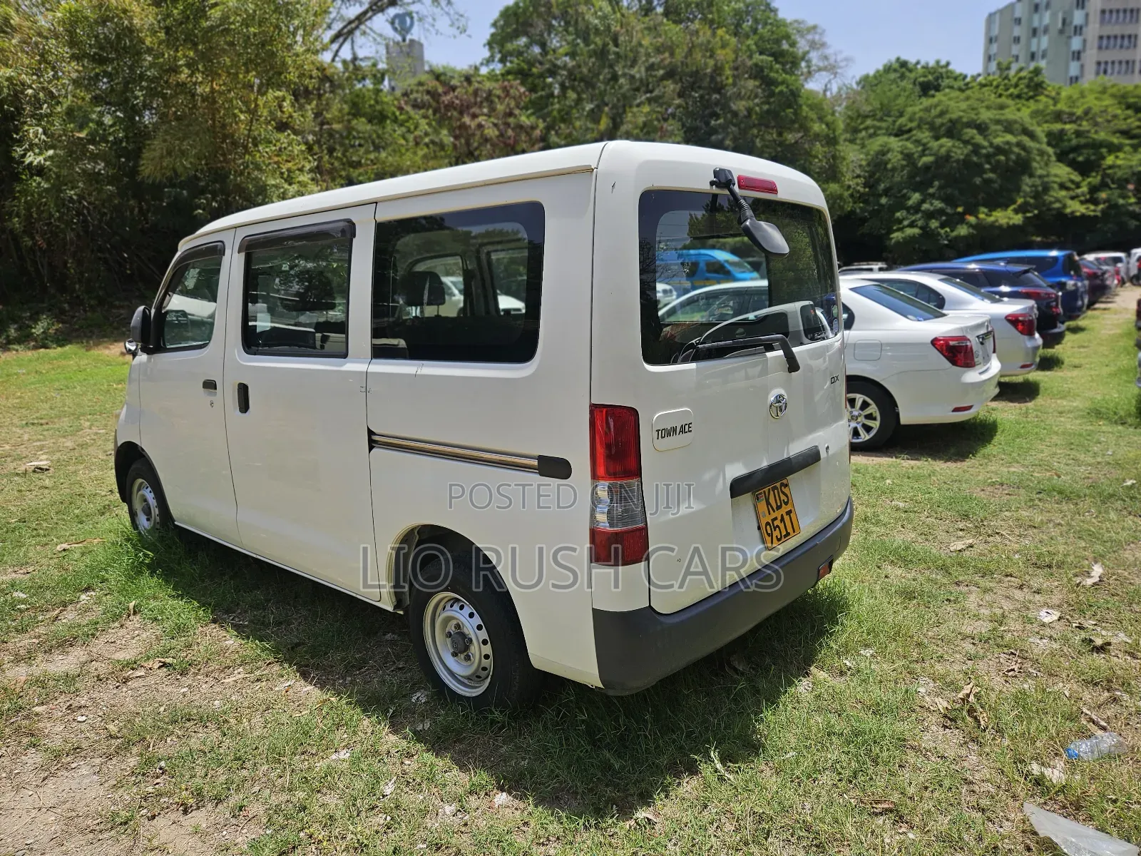 Toyota TownAce 2017 White