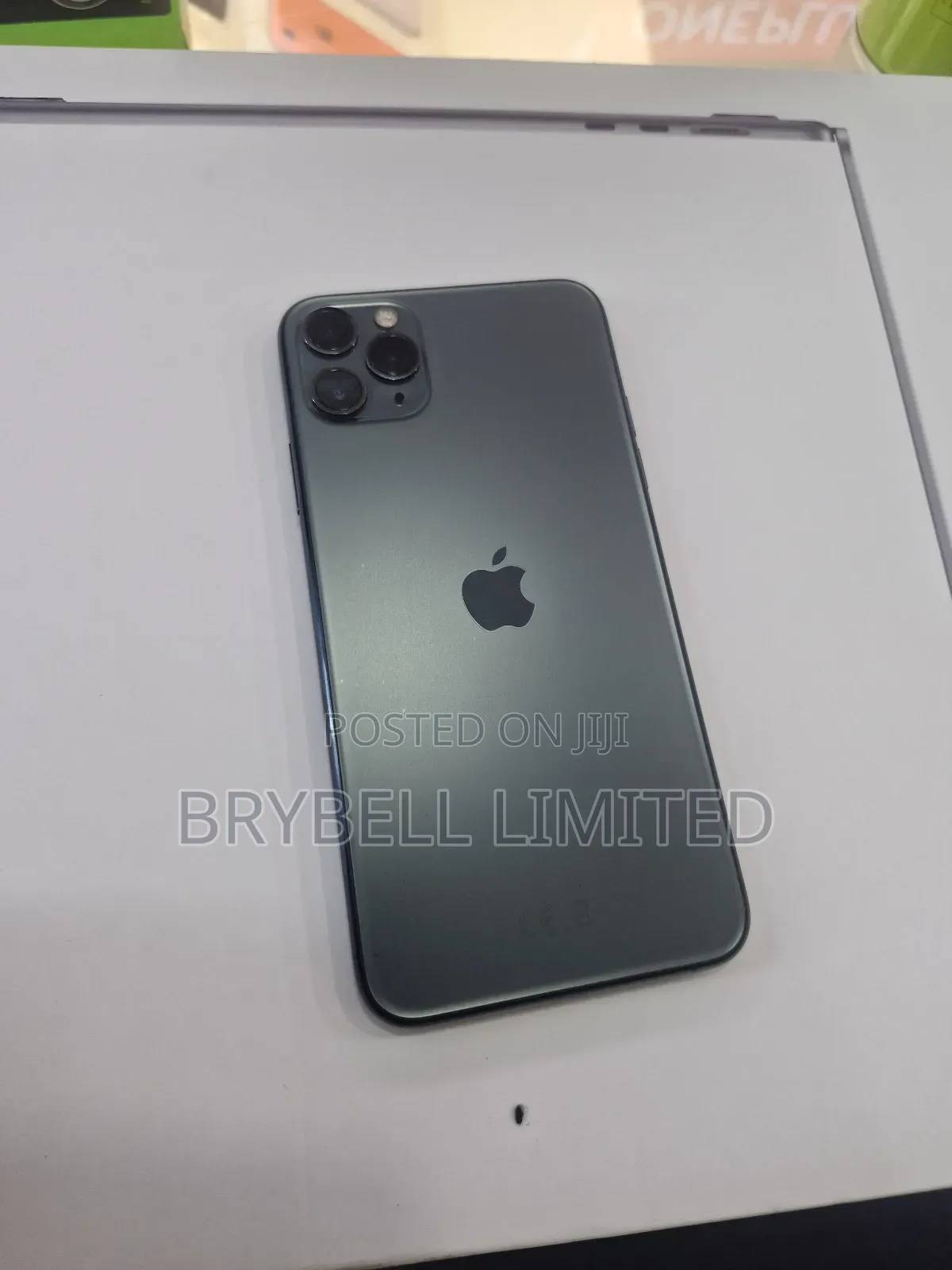Apple iPhone 11 Pro Max 64 GB Green