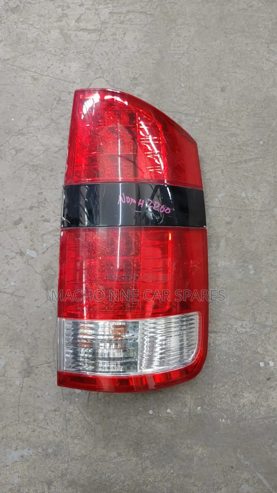 Toyota Noah 2005 Taillight