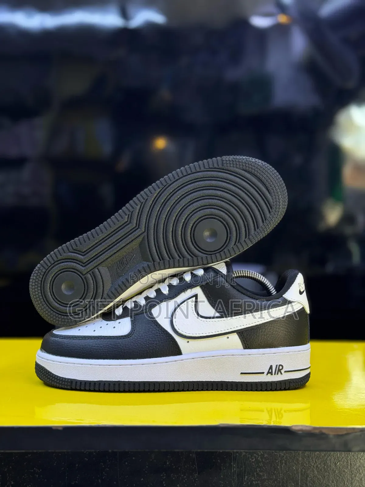 The Nike Airforce 1 Low “Panda”.