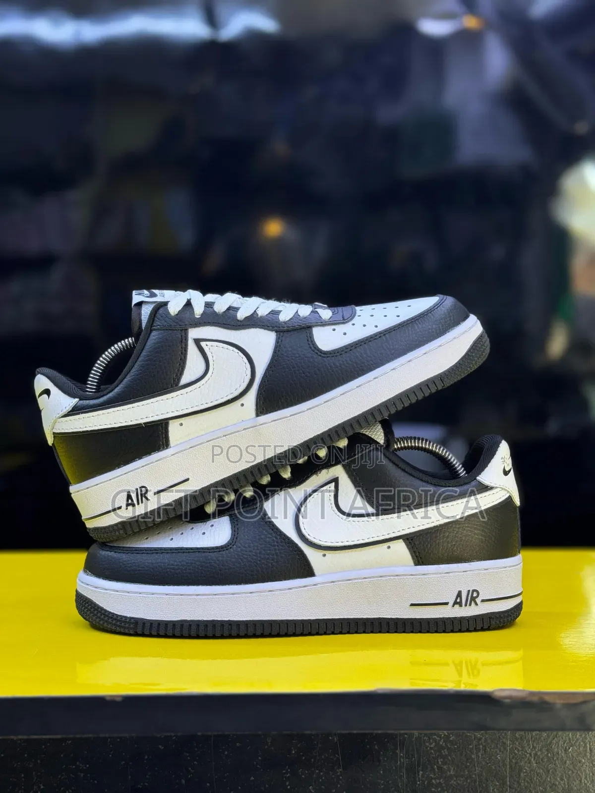 The Nike Airforce 1 Low “Panda”.