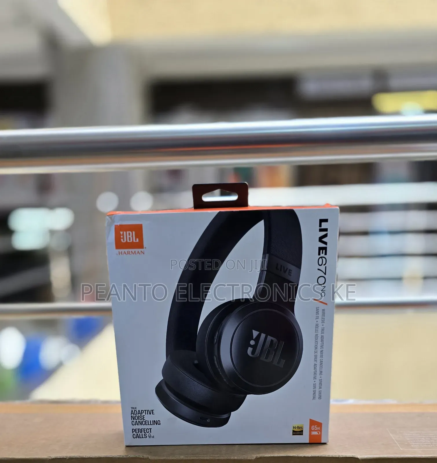 JBL Tune 670nc Wireless on-Ear Adaptive Noise Cancelling