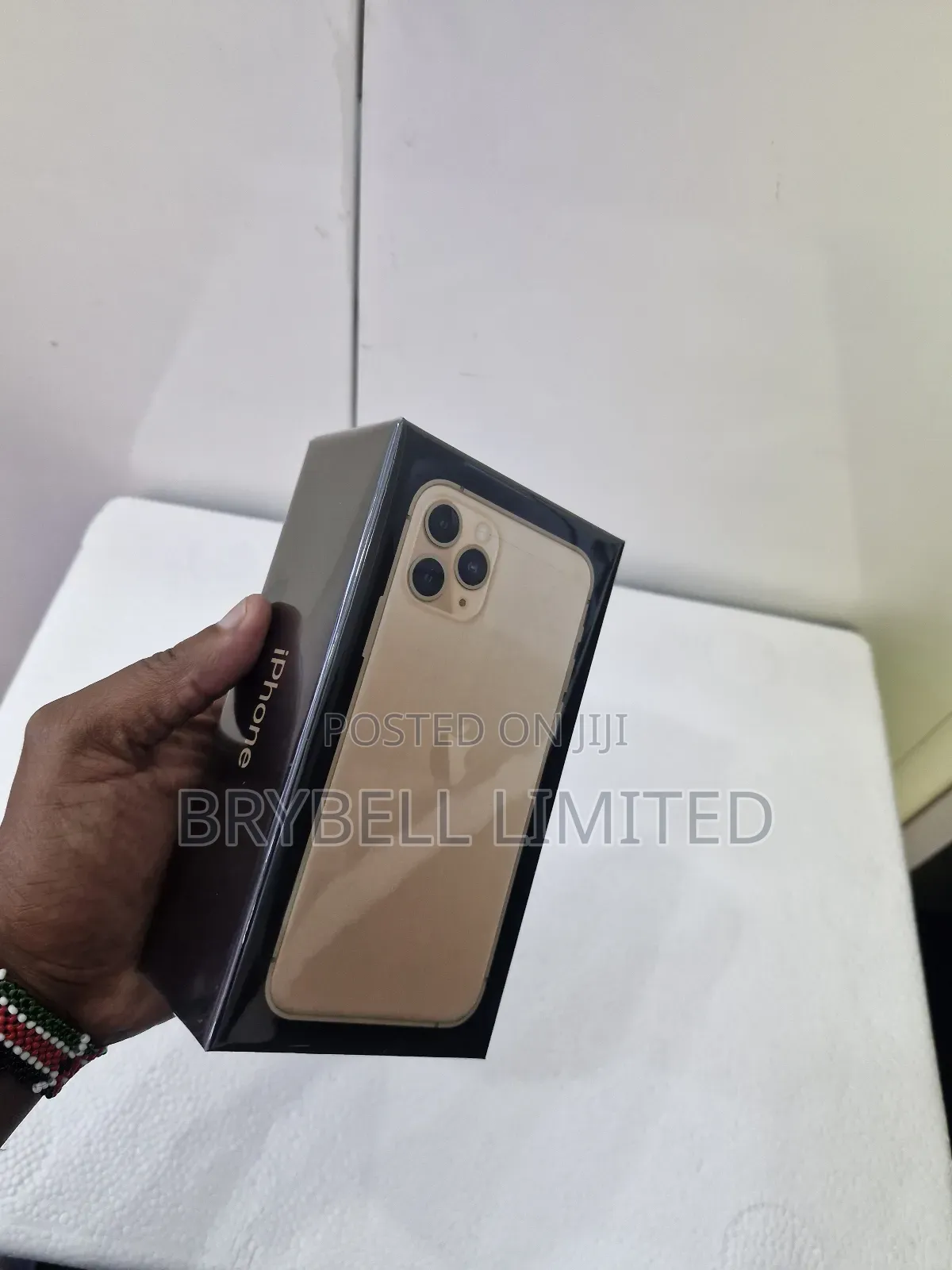 New Apple iPhone 11 Pro 256 GB Gold
