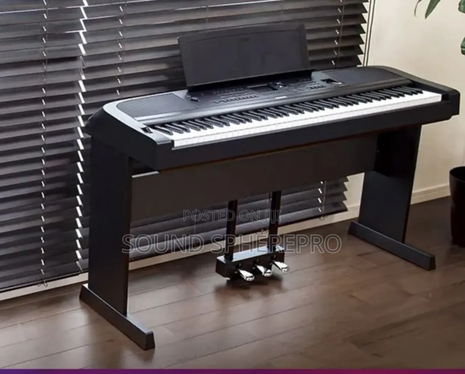 Yamaha L-300 Black Stand For Dgx 670