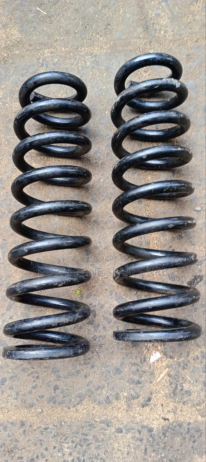 Land Cruiser V8 200-Series Coil Springs.