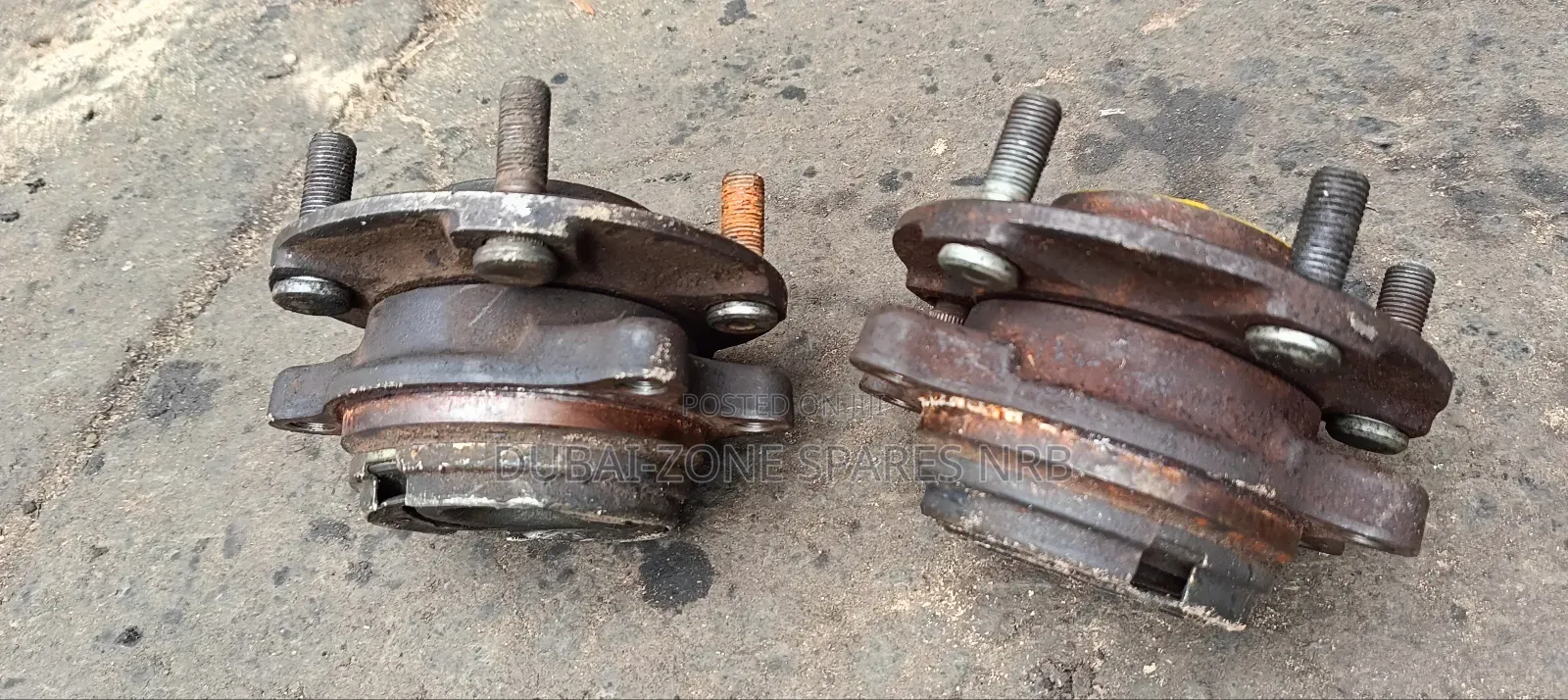 Nissan Fuga, Skyline, Teana Wheel Hubs.