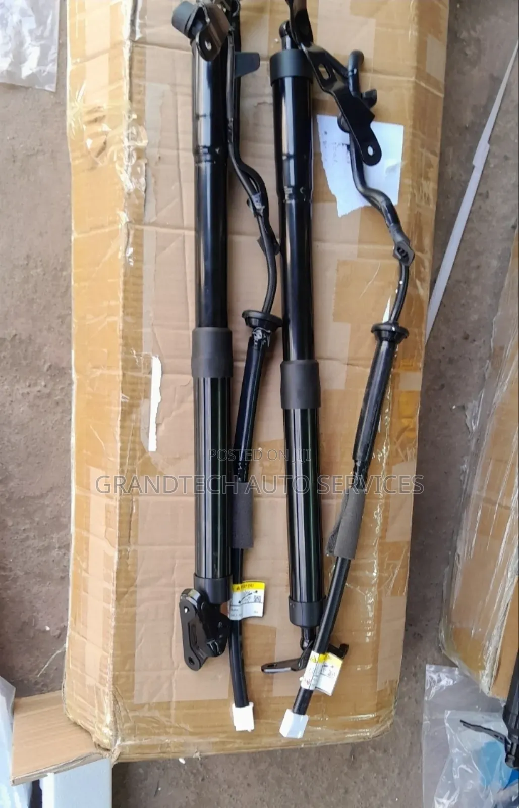 Toyota Rav4 2018/ 2019 Electric Boot Shocks