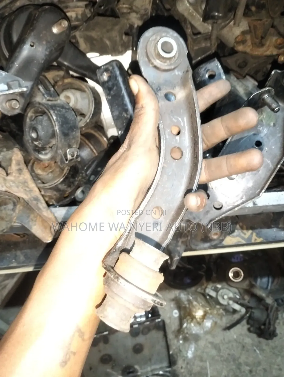 Nissan Tiida Near Crossmember,Rear Gear Mounting