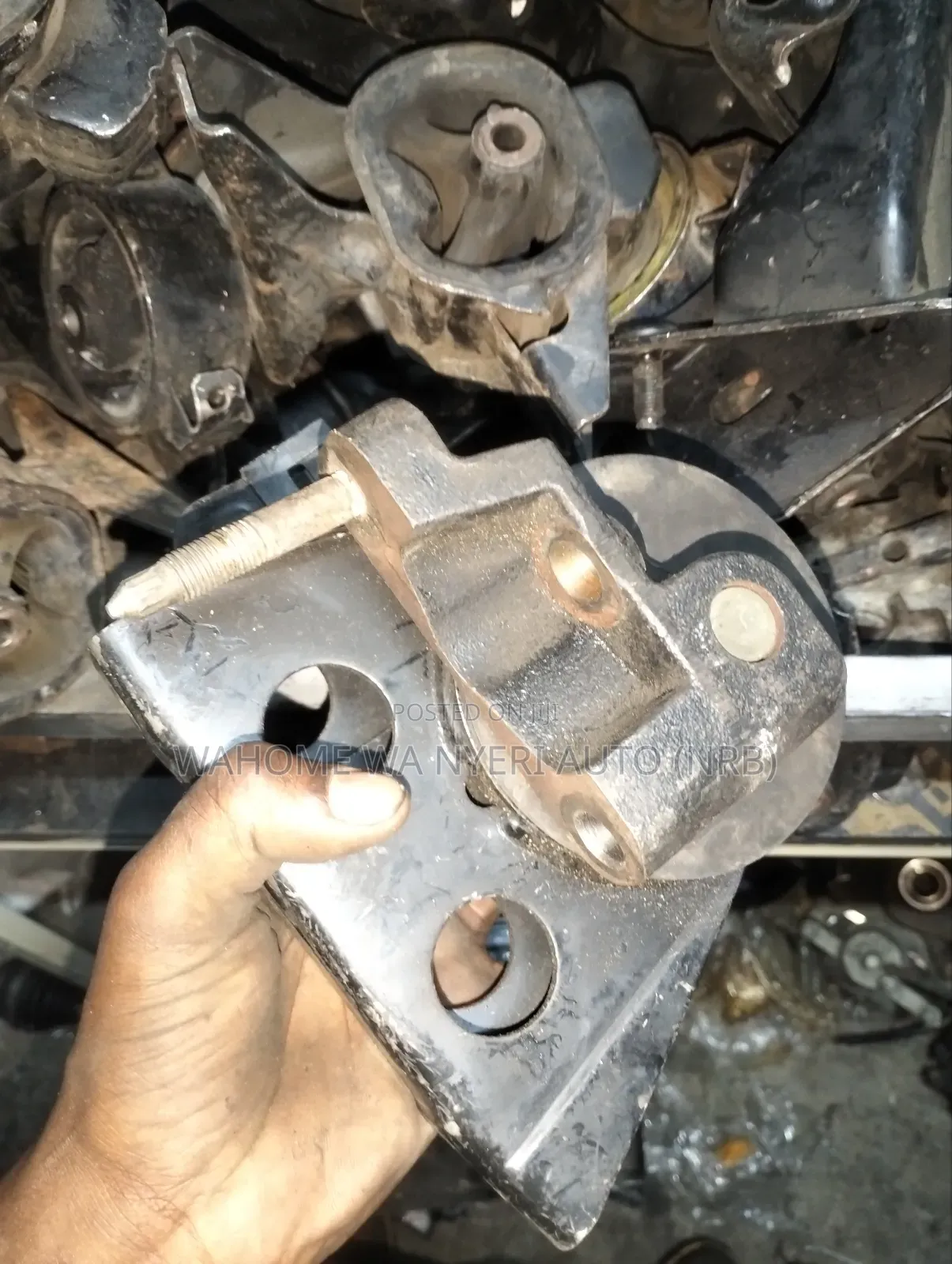 Nissan Extrail Nt30 Engine Mounting
