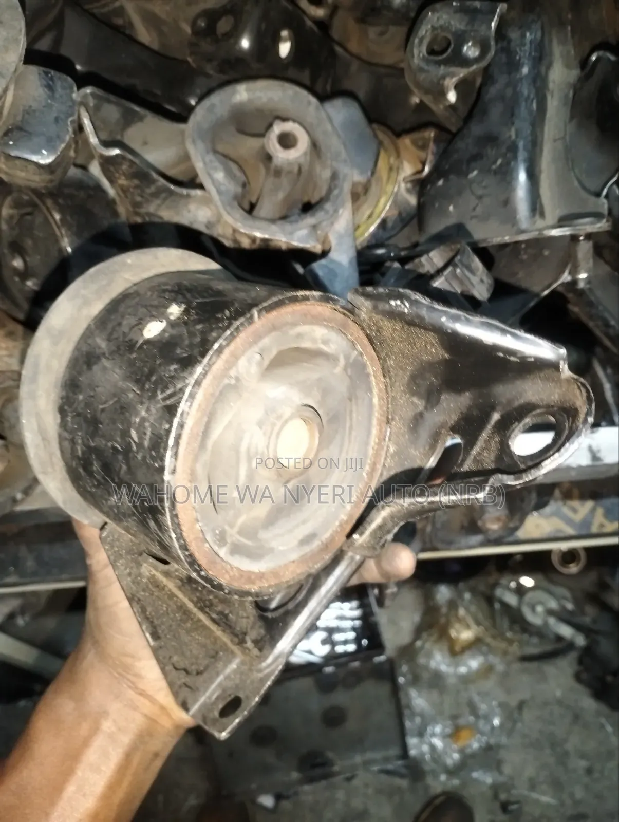 Nissan Extrail Nt30 Engine Mounting