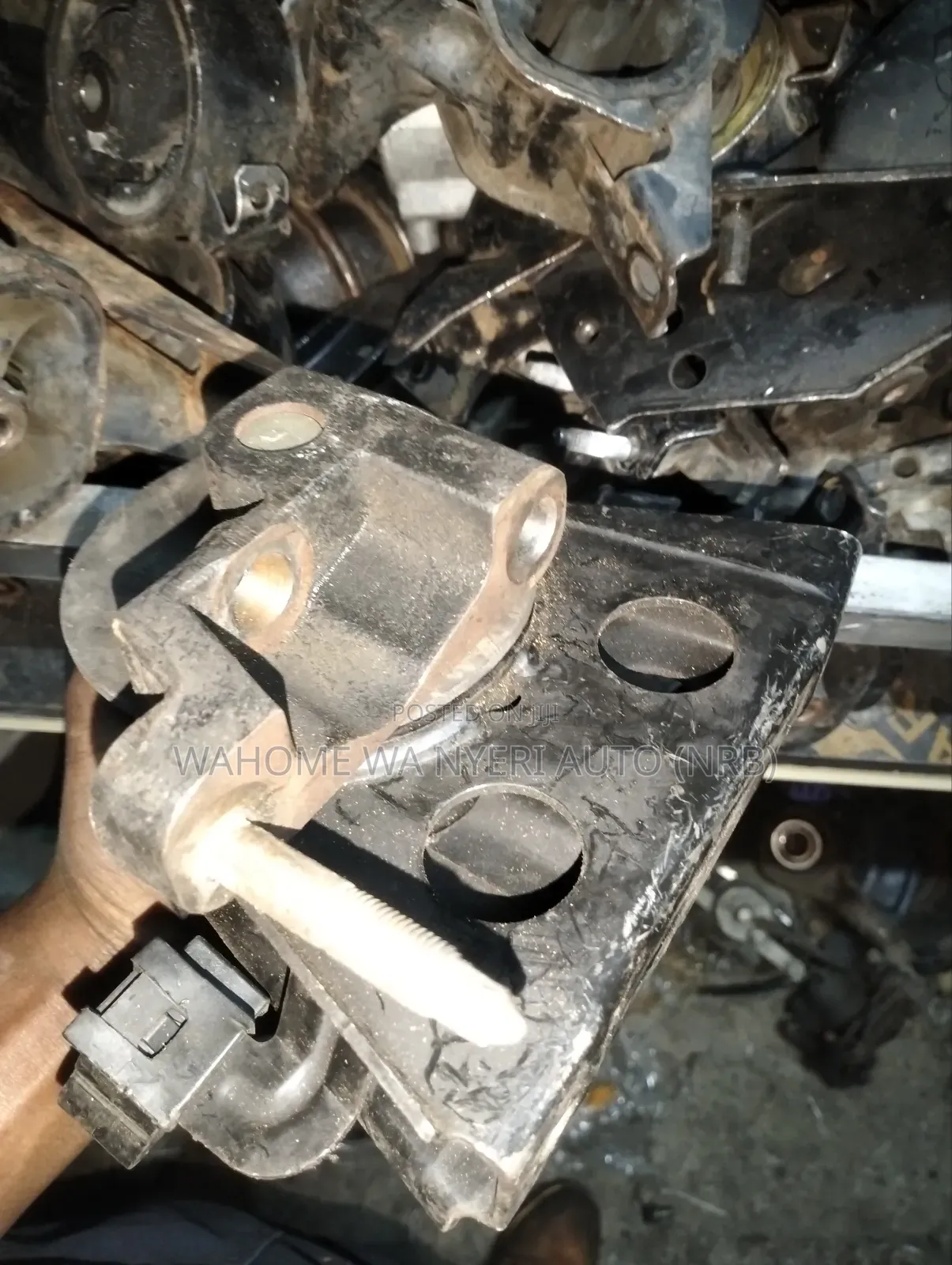 Nissan Extrail Nt30 Engine Mounting