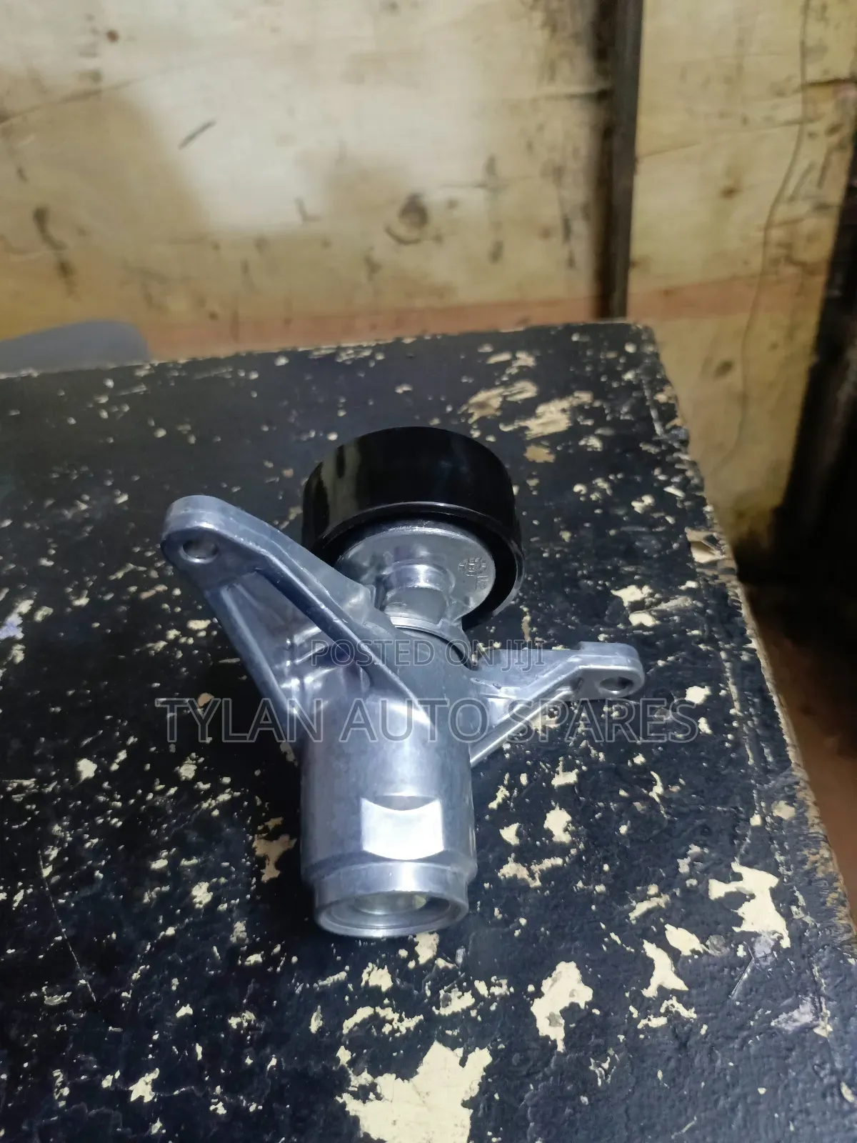 Fan Belt Tensioner Qr25 De(Nissan Navara 2014)