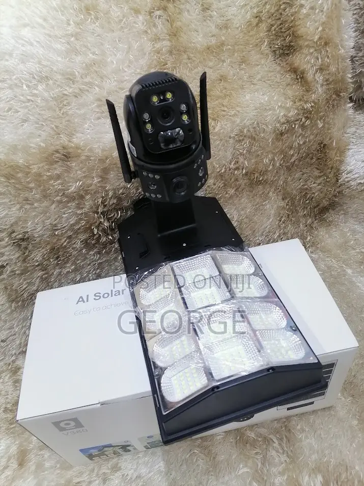 High Resolution 4g Street Light With CCTV Camera