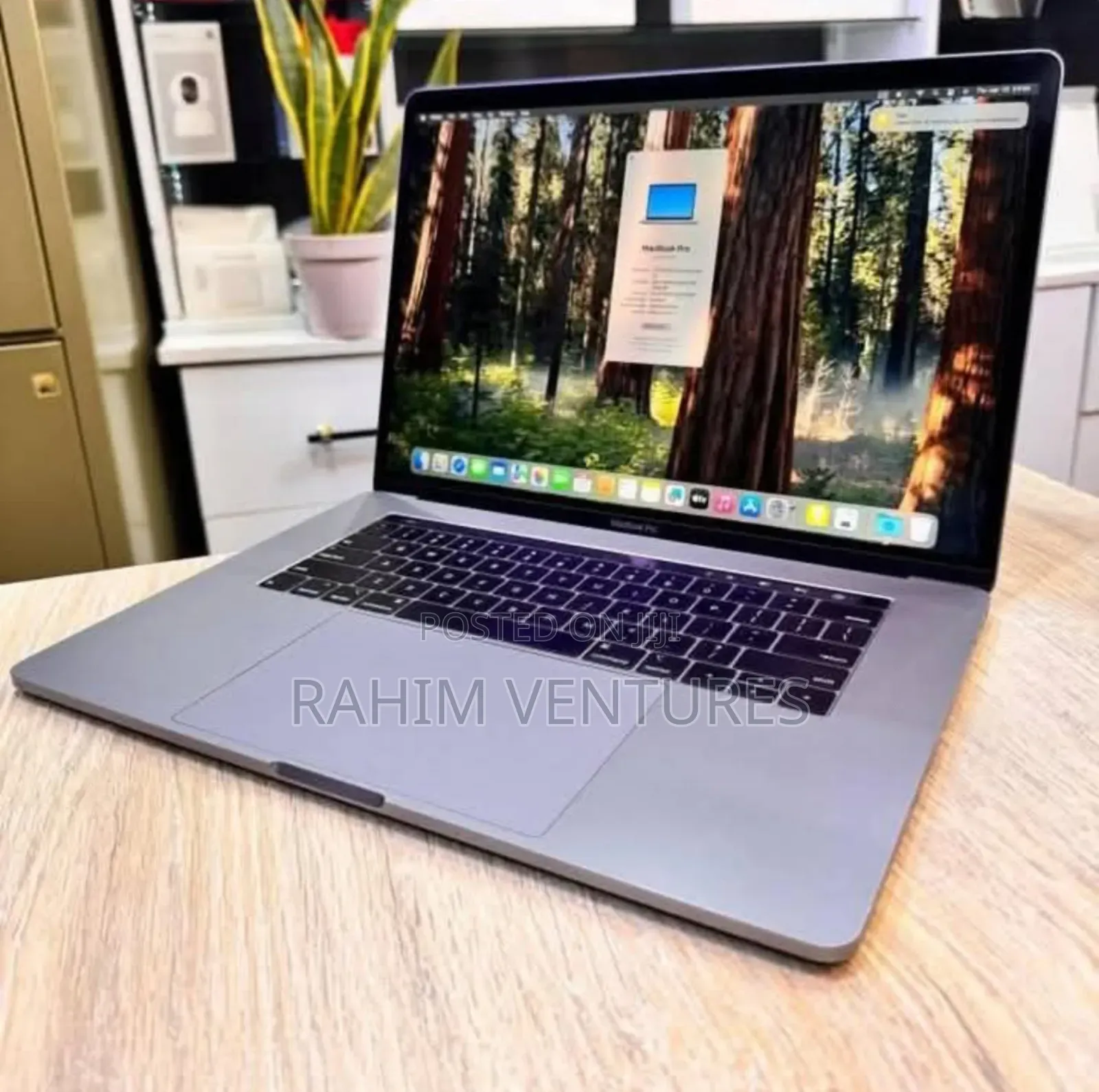 Laptop Apple MacBook Pro 2018 16GB Intel Core i7 SSD 256GB