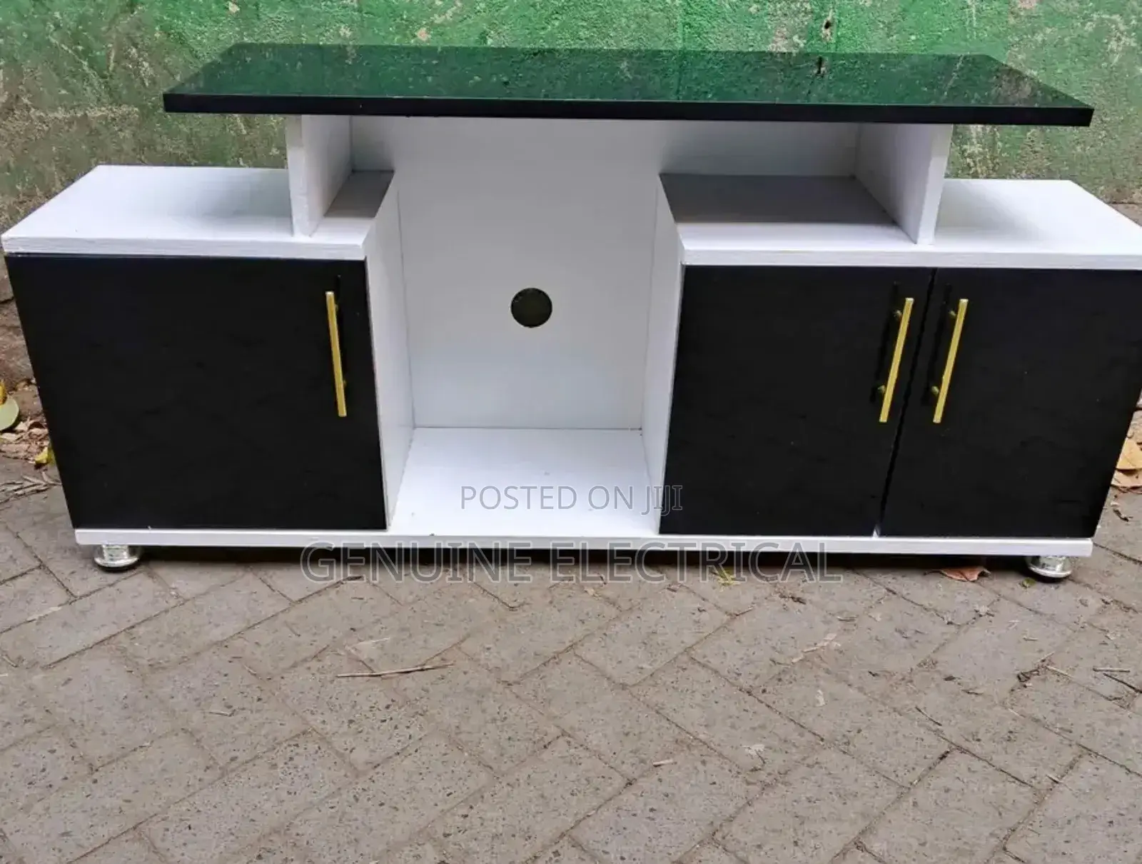 Classic Design Instabul 2 Tv Stand