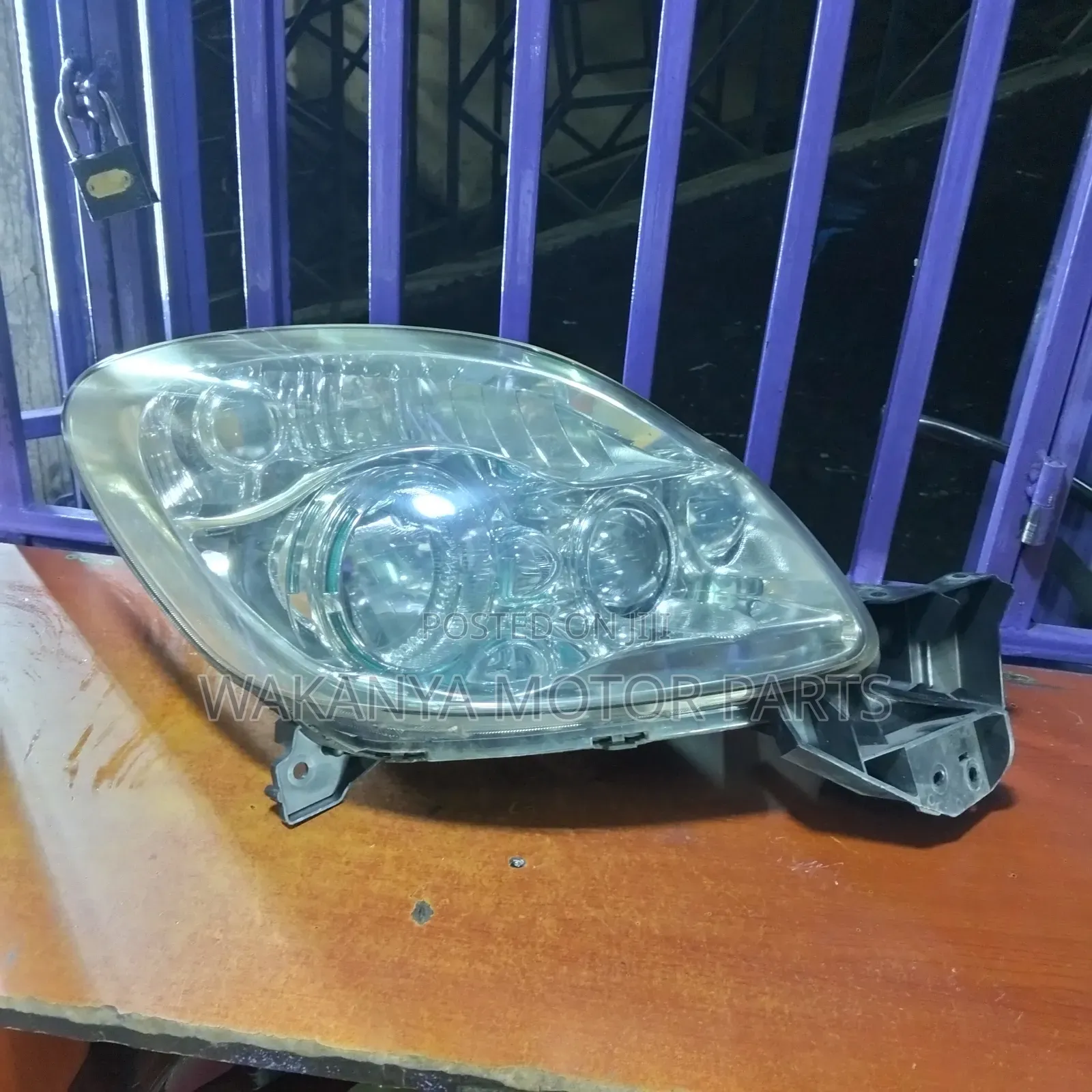 Mazda Verisa Xenon Headlamp. Clean Ex Japan
