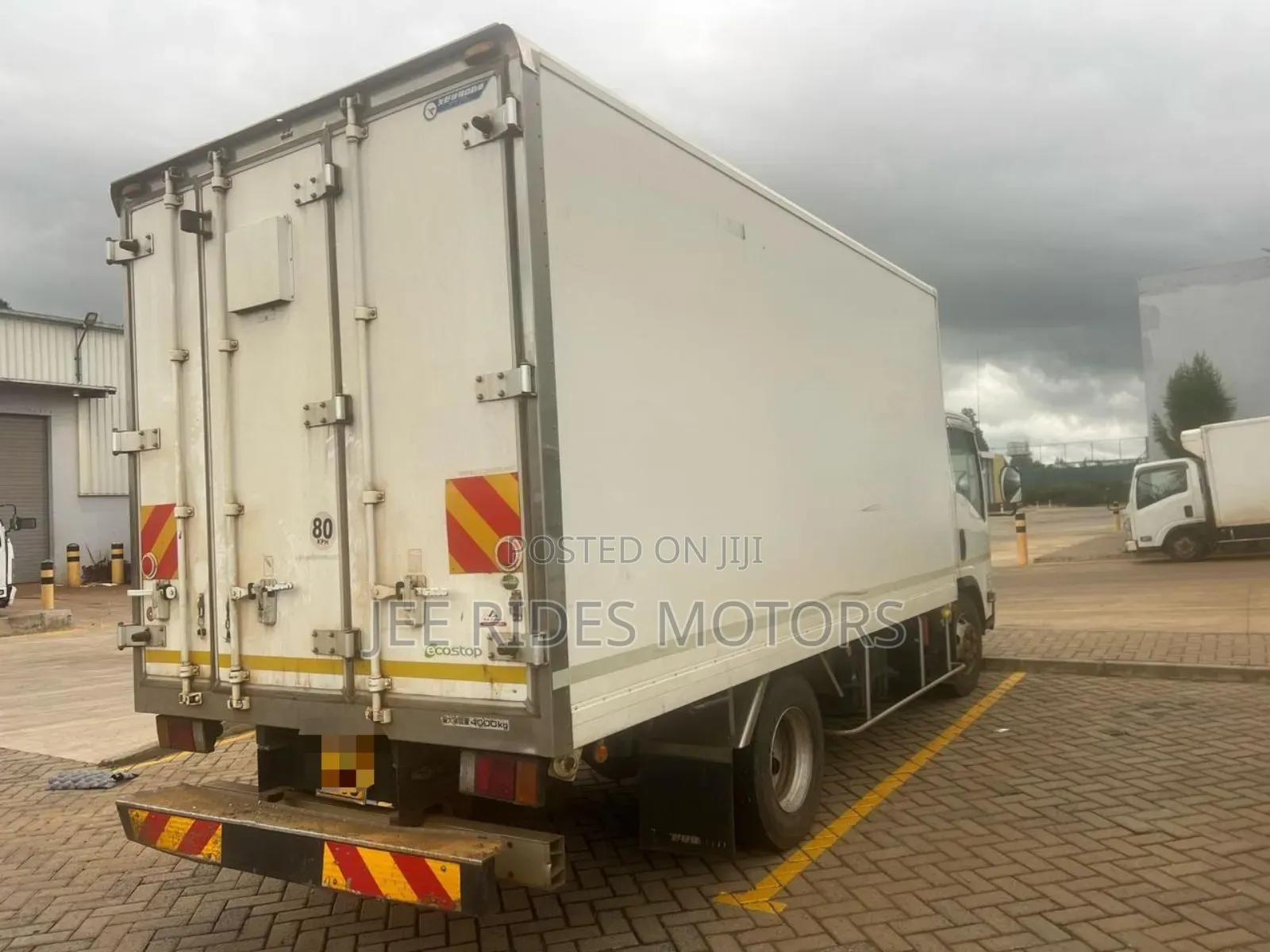 Isuzu Elf 2016