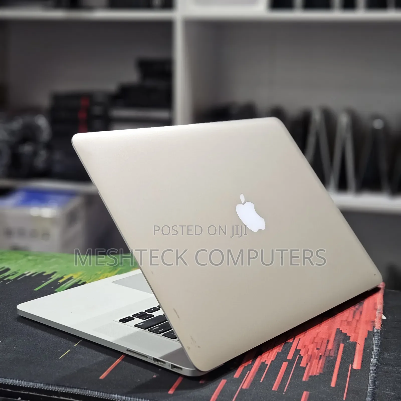 Laptop Apple MacBook Pro 2015 16GB Intel Core I7 SSD 256GB