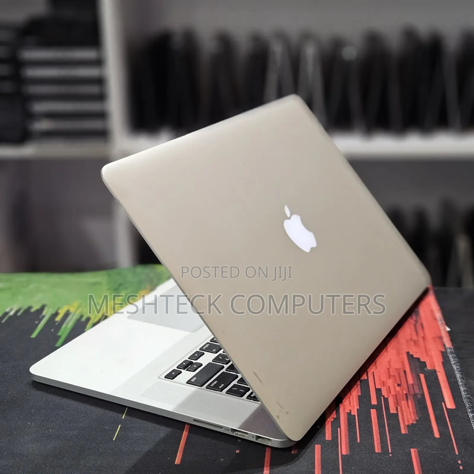 Laptop Apple MacBook Pro 2015 16GB Intel Core I7 SSD 256GB