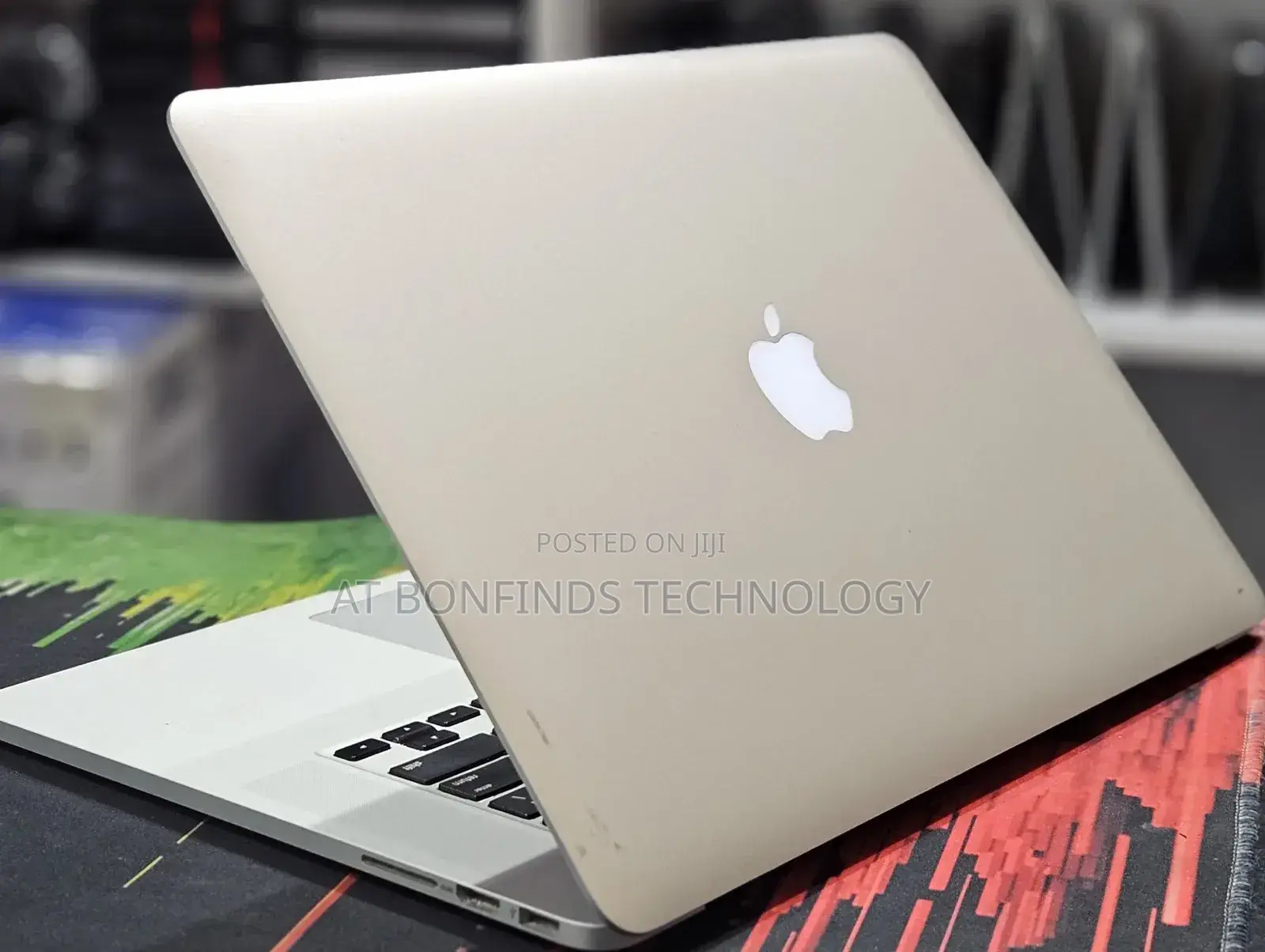 Laptop Apple MacBook Pro 2015 16GB Intel Core I7 SSD 256GB