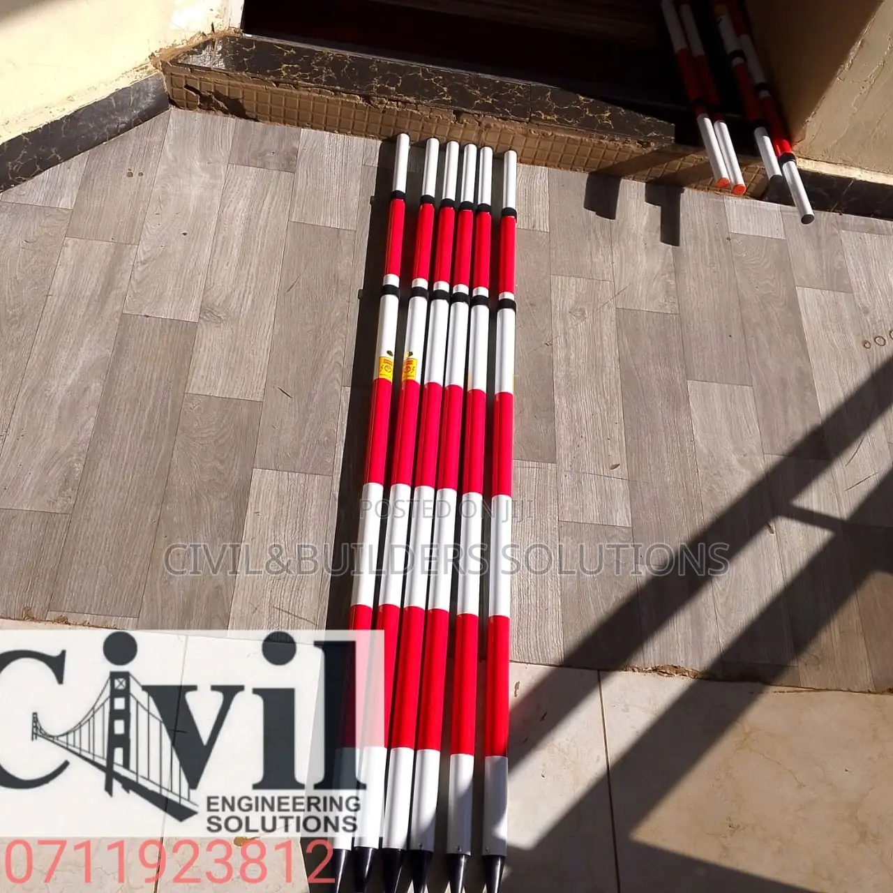 Red & White (Telescopic Ranging Rod)
