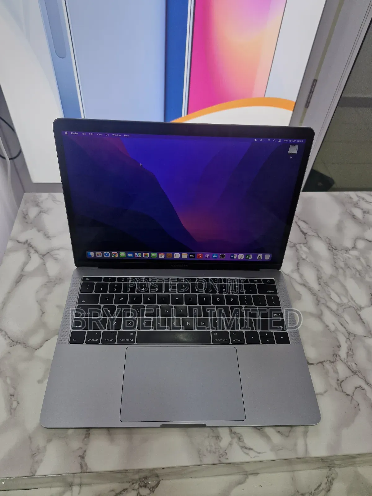 Laptop Apple MacBook Pro 2017 8GB Intel Core I5 SSD 256GB