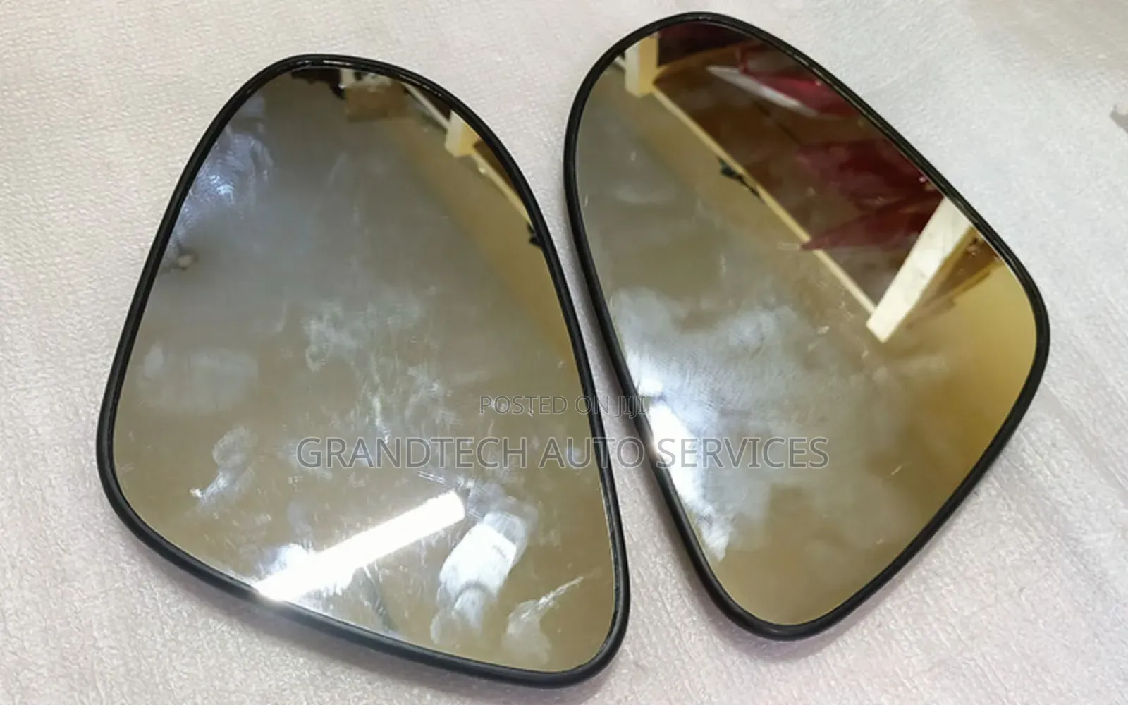Fielder /Axio Side Mirror Glass