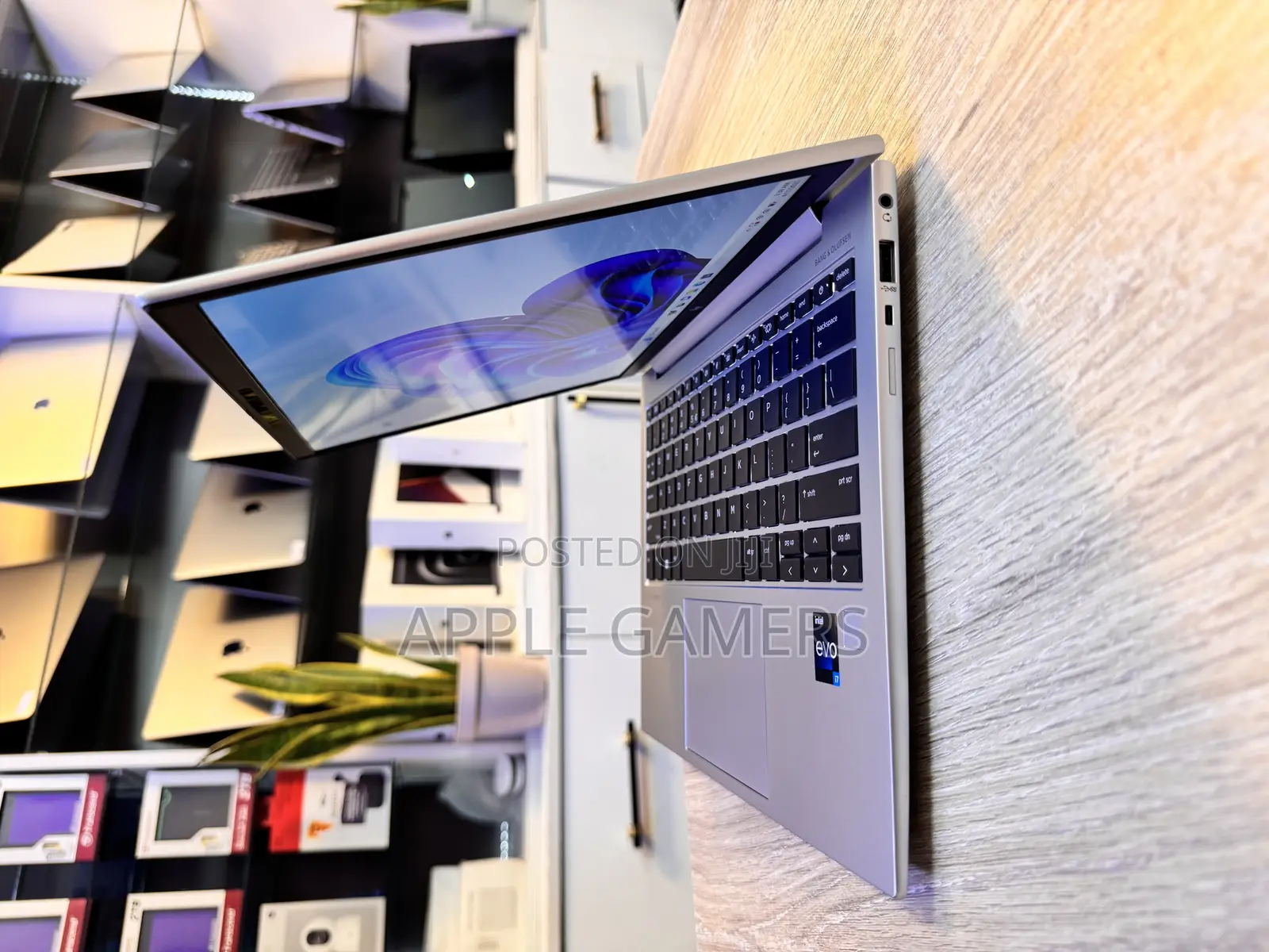 Laptop HP EliteBook 840 G11 16GB Intel Core I7 SSD 1T