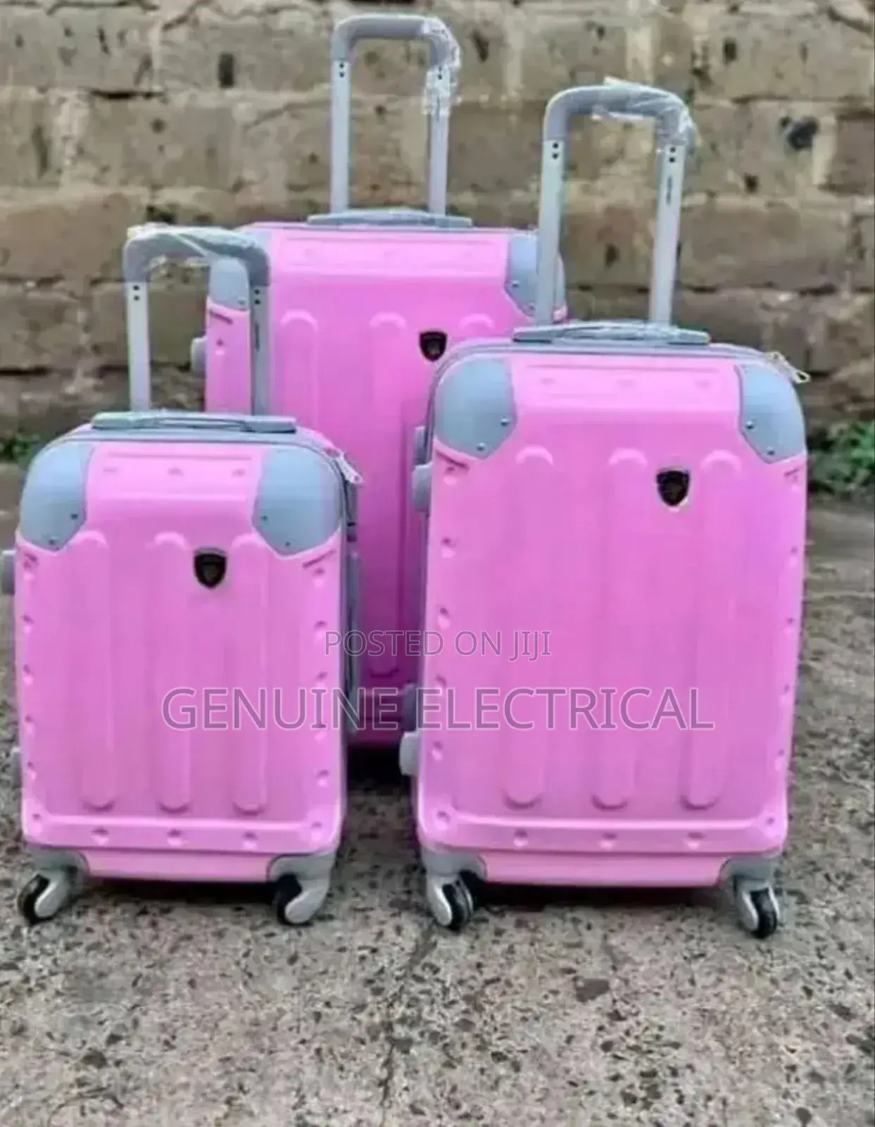3 In1 Unbreakable Luxurious Rubber Travel Bag.
