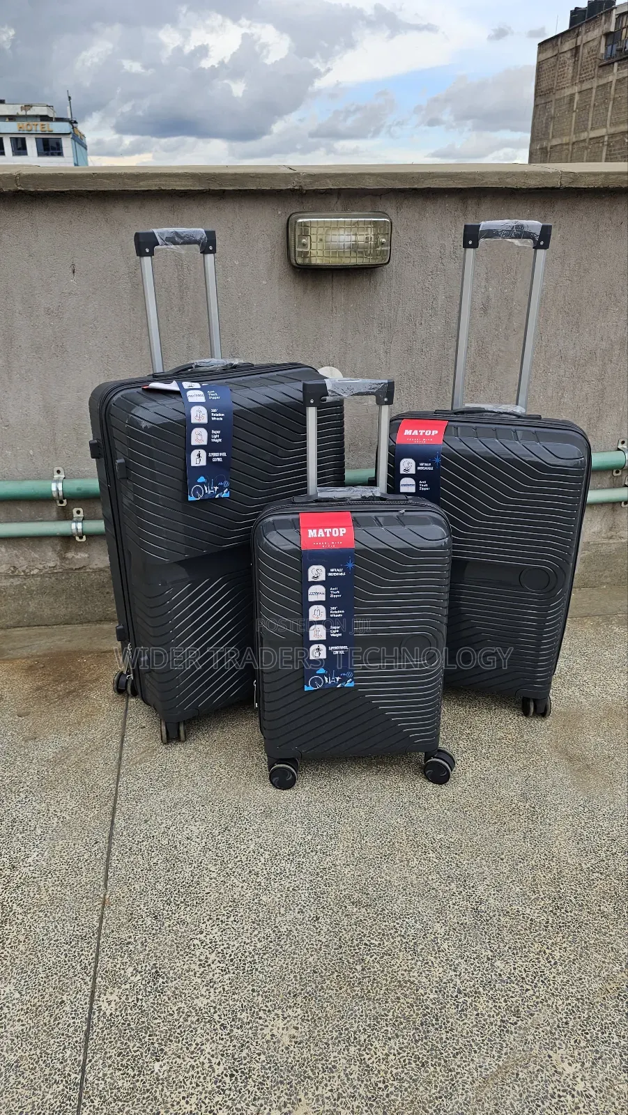 3 in 1 Luxurious Unbreakable Pp Suitcase Black